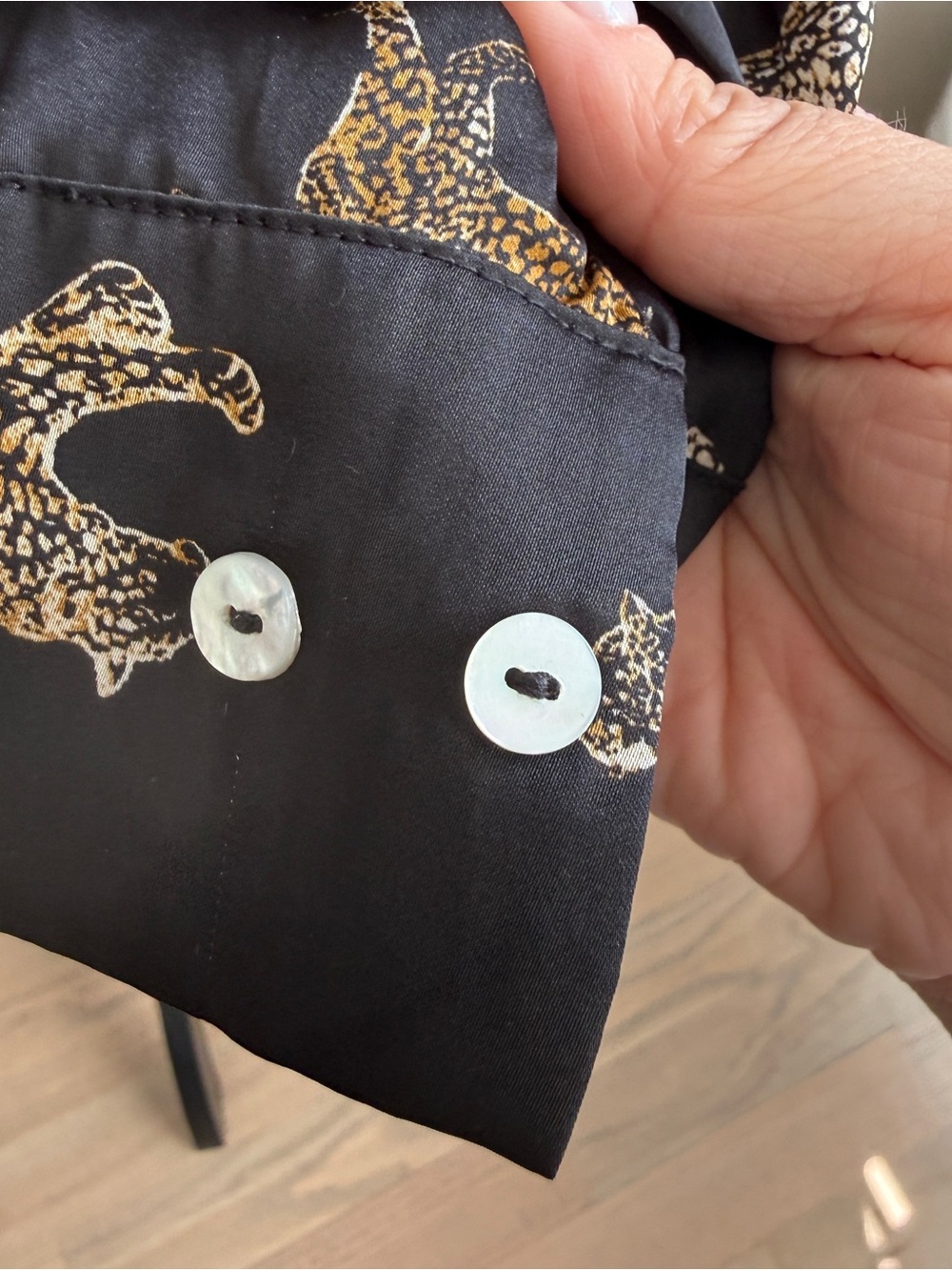 Haver London Satin Cheetah Print Shirt L - Picture 5 of 9